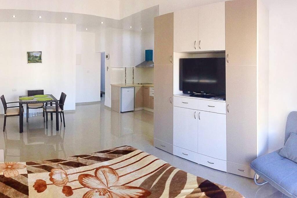 Bat Galim - Luxury Apartment By The Sea 하이파 외부 사진